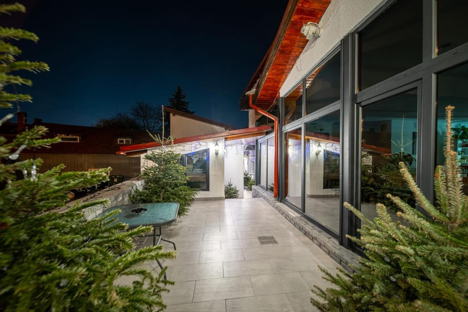 Hotel Apollonia Brasov Exterior photo
